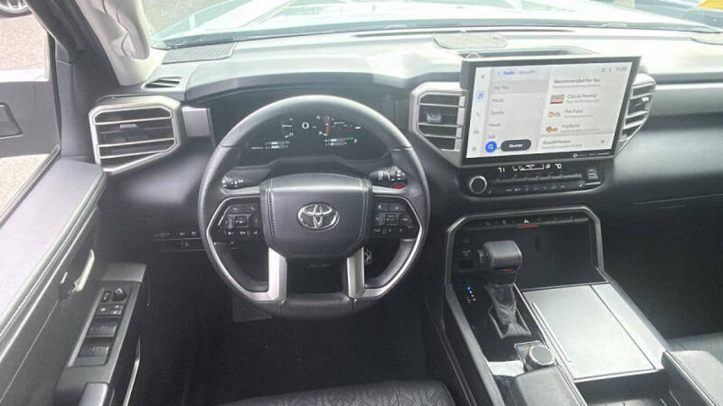 2023 Toyota Sequoia SR5