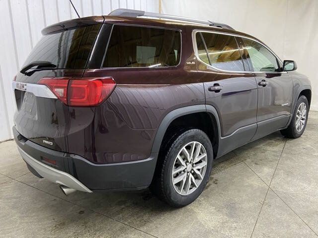 2017 GMC Acadia SLE-2