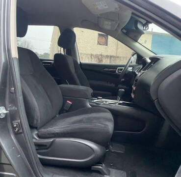 2015 Nissan Pathfinder SV