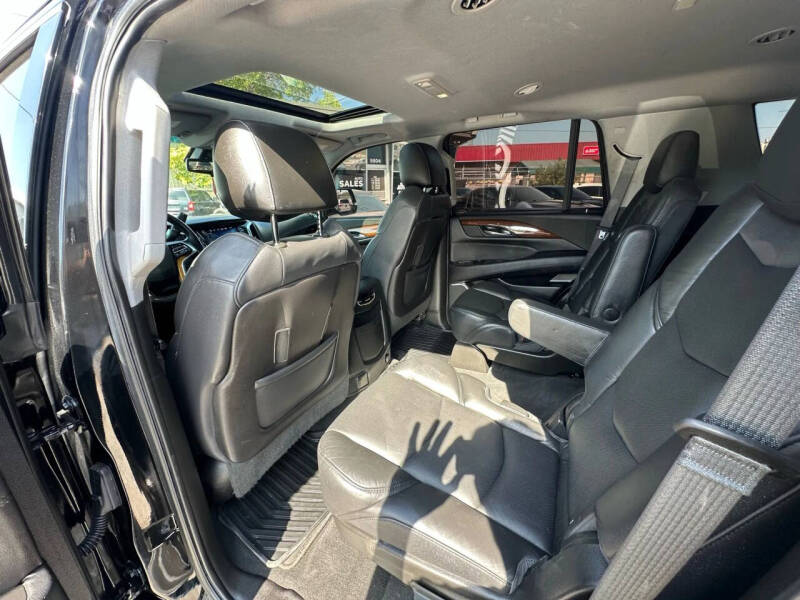 2018 Cadillac Escalade Luxury