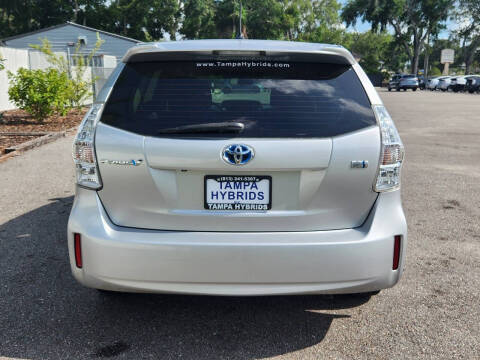 2014 Toyota Prius v Two