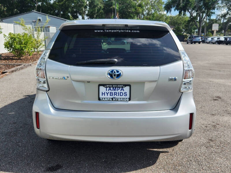 2014 Toyota Prius v Two