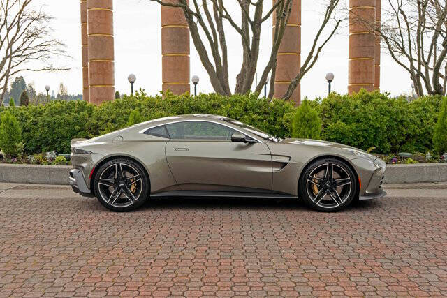 2025 Aston Martin Vantage