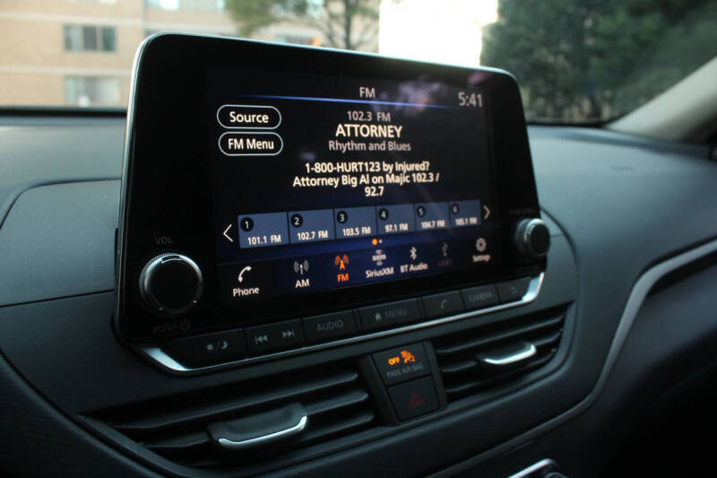 2022 Nissan Altima 2.5 SV