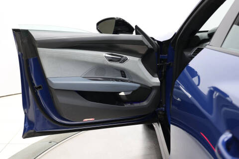 2024 Audi e-tron GT quattro Premium Plus