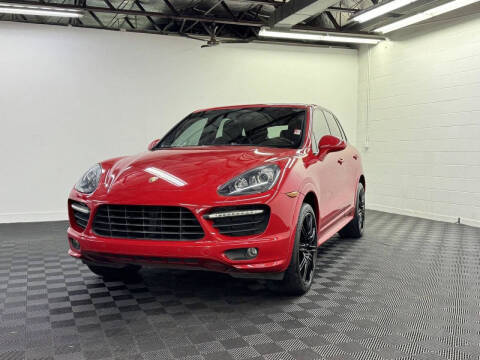 2013 Porsche Cayenne GTS