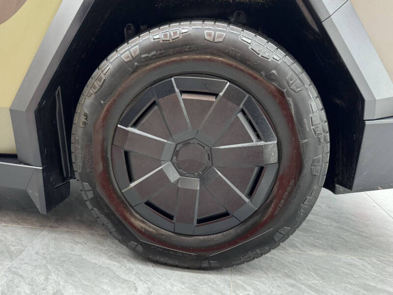 2024 Tesla Cybertruck