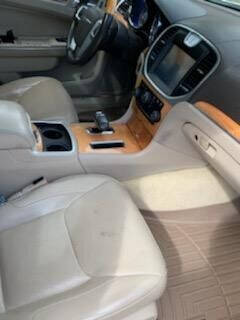 2013 Chrysler 300 Sedan - $7,450