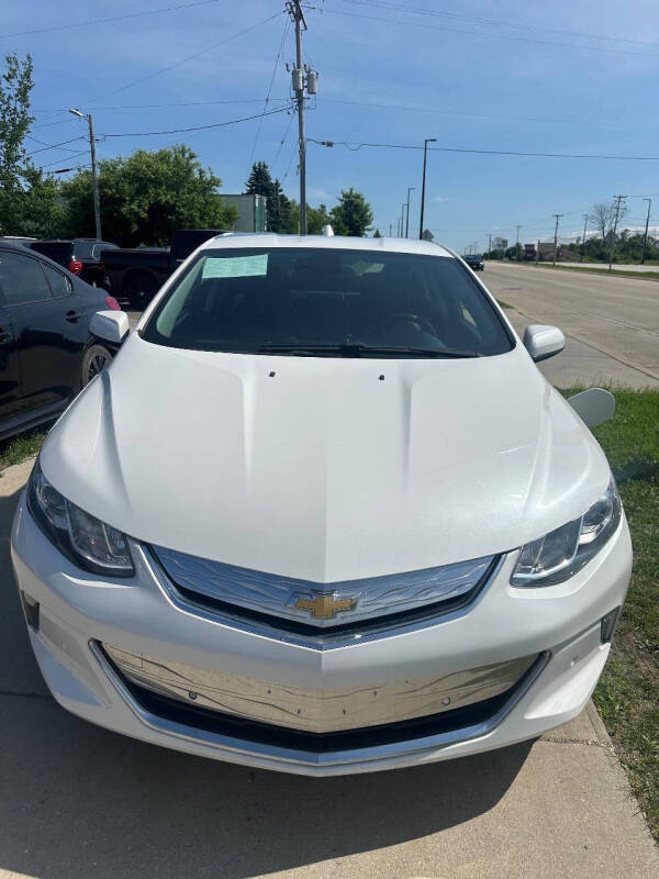 Used 2017 Chevrolet Volt Premier with VIN 1G1RB6S54HU205069 for sale in Oak Creek, WI