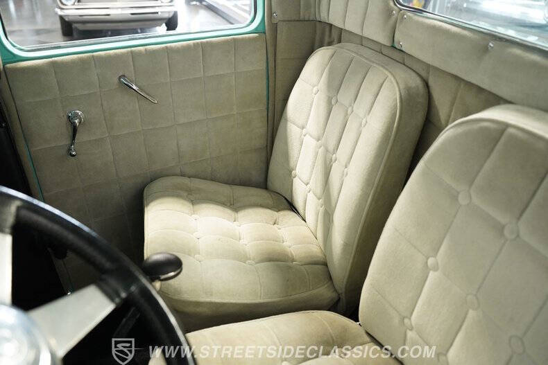 1932 Ford F-100