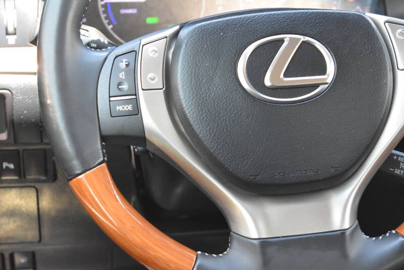 2015 Lexus ES 300h