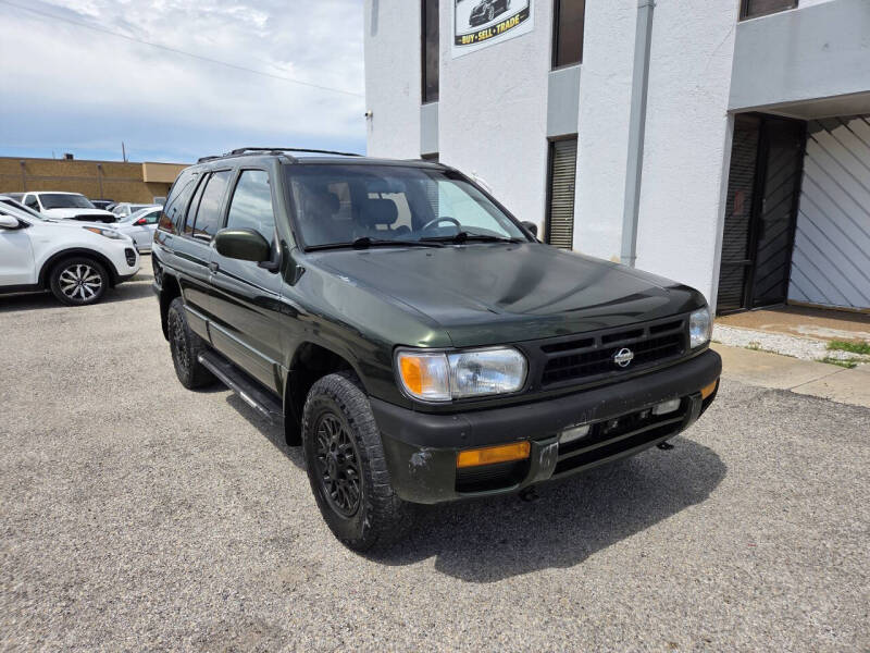 1996 Nissan Pathfinder LE