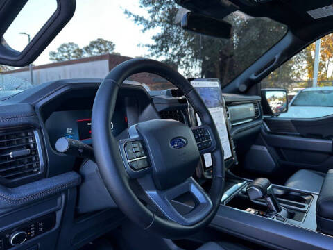 2025 Ford F-150 Lightning Lariat