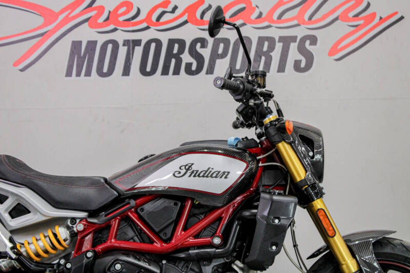 2022 Indian FTR R Carbon