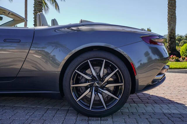 2020 Aston Martin DB11 Volante