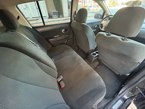 2012 Nissan Versa 1.8 S