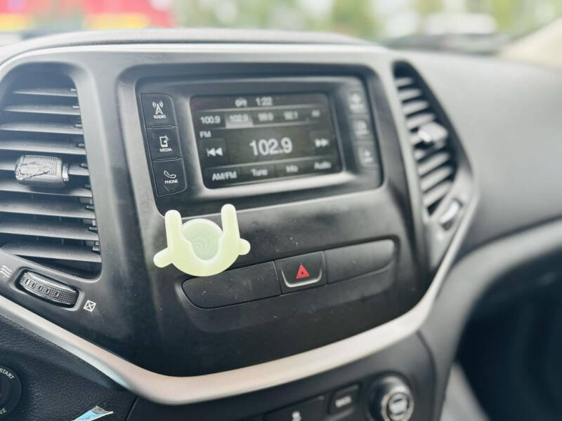 2016 Jeep Cherokee Sport