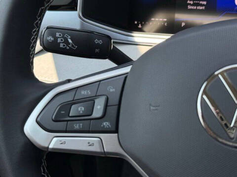 2025 Volkswagen Taos SE 4Motion