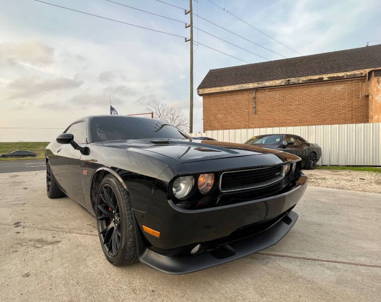 2012 Dodge Challenger SRT8's photo
