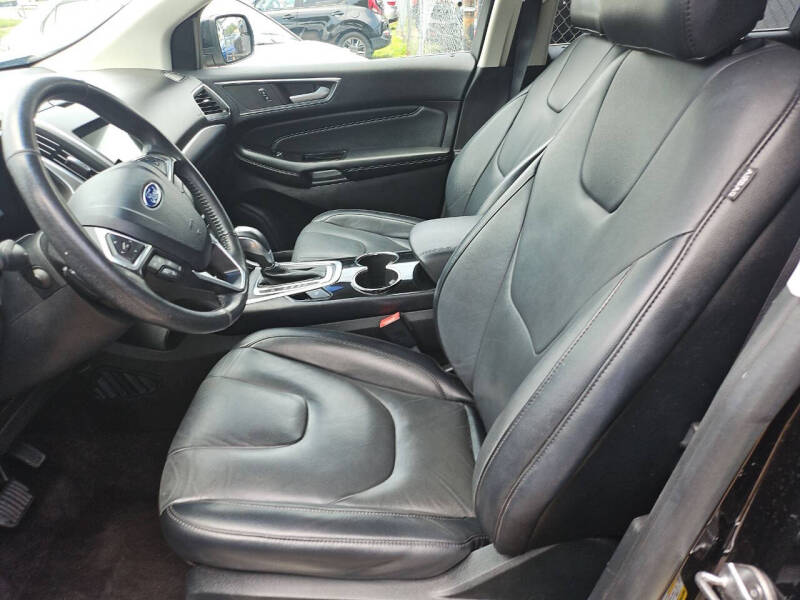 2017 Ford Edge Titanium
