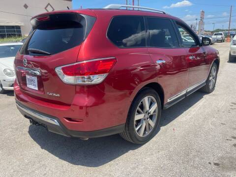 2014 Nissan Pathfinder for sale at HOUSTON SKY AUTO SALES in Houston TX