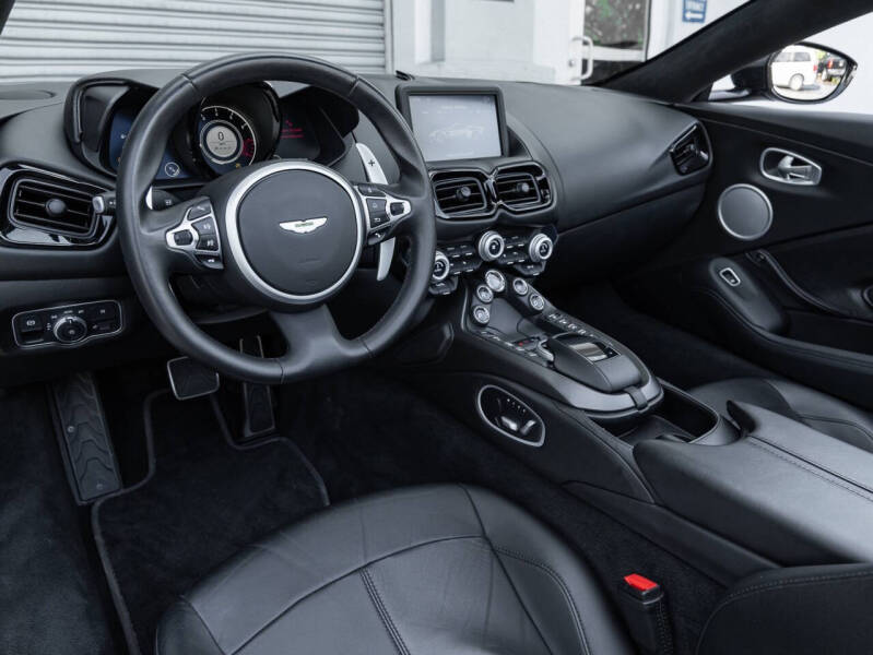 2021 Aston Martin Vantage