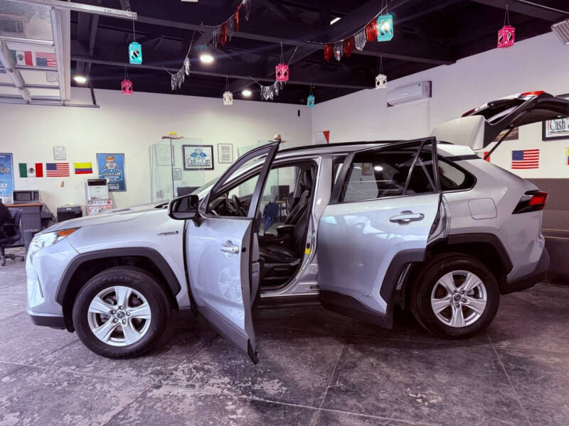 2019 Toyota RAV4 Hybrid LE