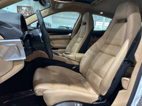 2016 Porsche Panamera