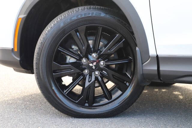 2023 Mitsubishi Eclipse Cross LE