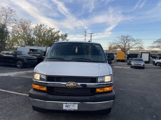 2025 Chevrolet Express 2500