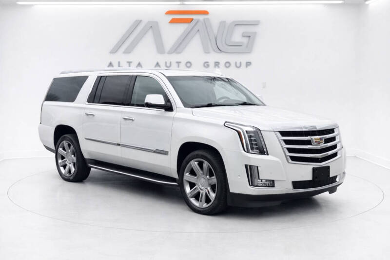 2018 Cadillac Escalade ESV Luxury's photo