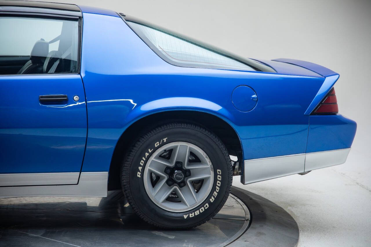 1989 Chevrolet Camaro 13
