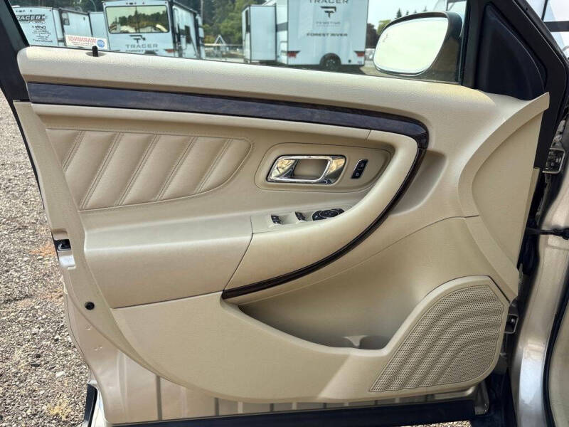 2018 Ford Taurus Limited