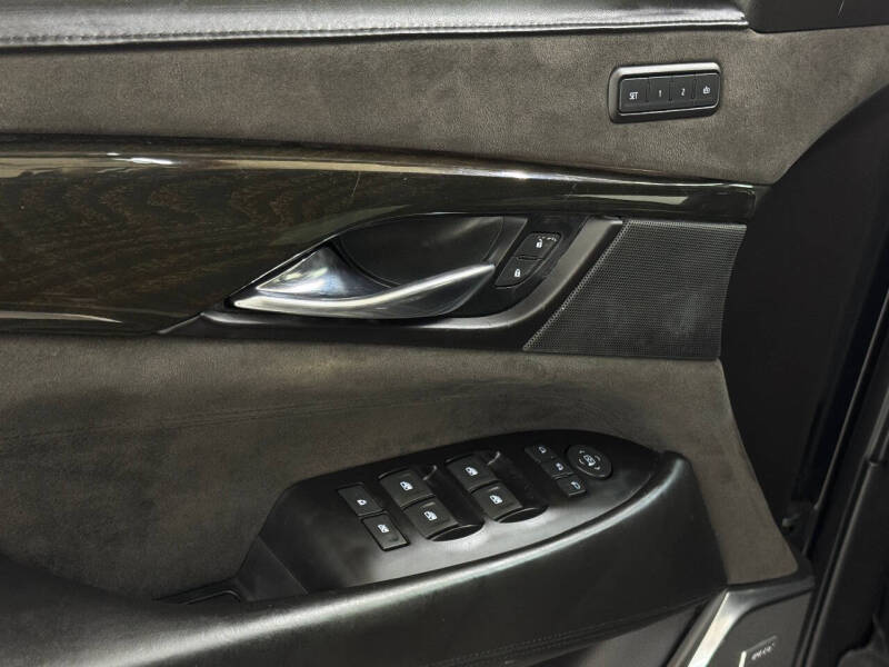 2020 Cadillac Escalade Platinum