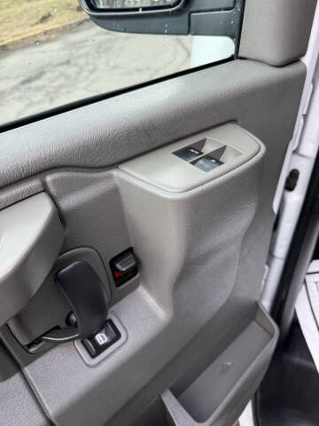 2020 GMC Savana 2500