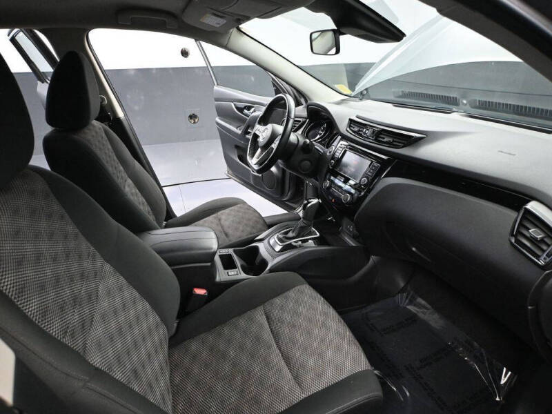 2021 Nissan Rogue Sport SV