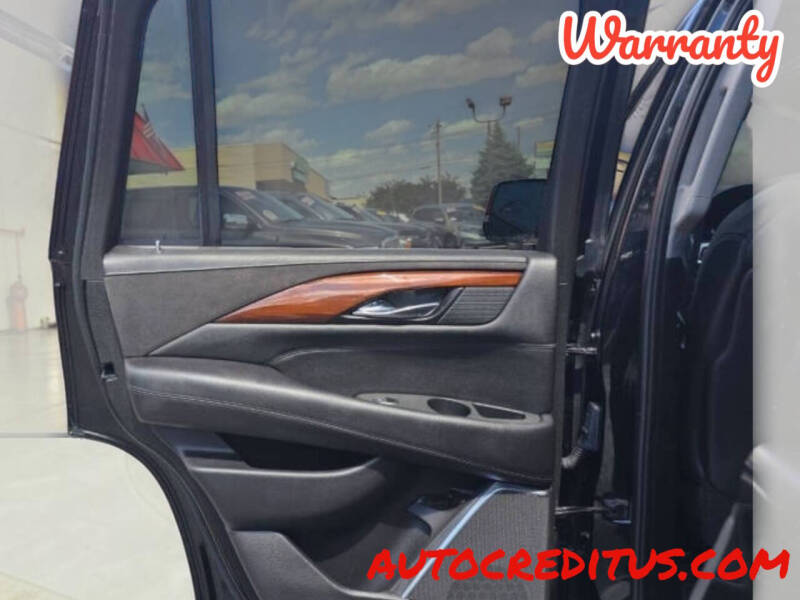 2017 Cadillac Escalade Luxury
