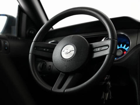 2012 Ford Mustang V6