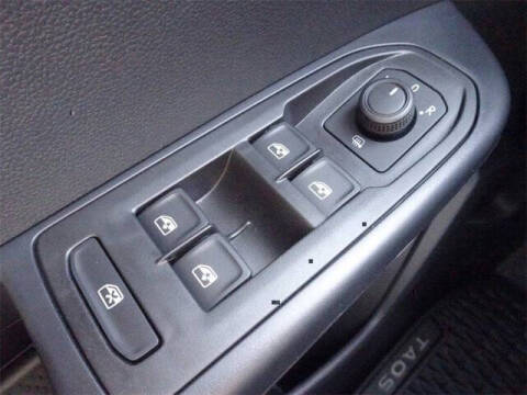 2024 Volkswagen Taos SE 4Motion