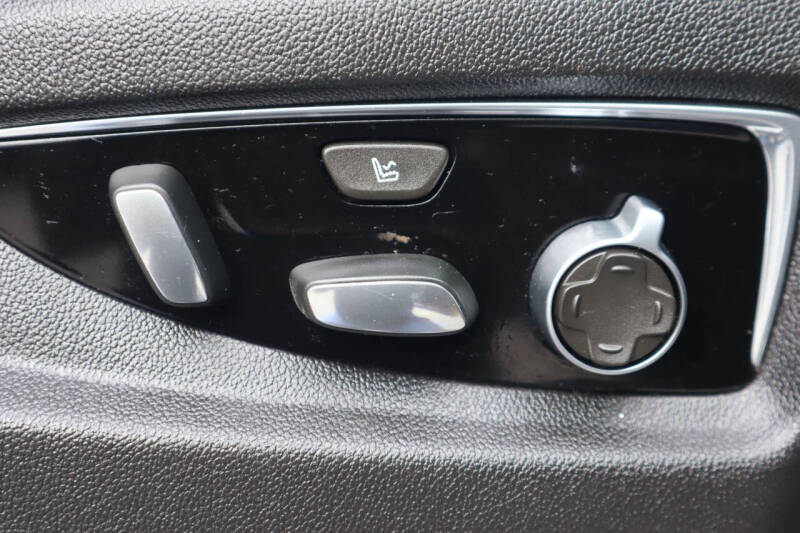 2017 Cadillac Escalade Platinum