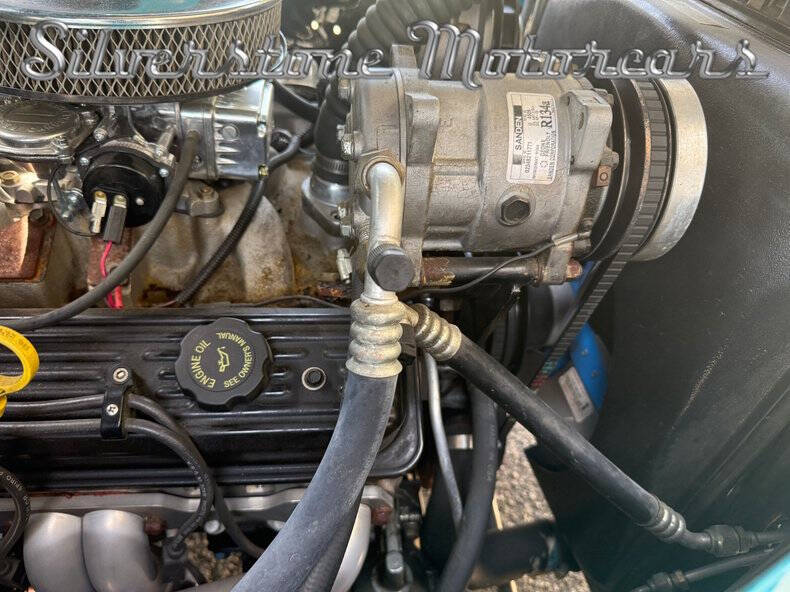 1946 Ford Super Deluxe