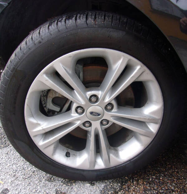 2014 Ford Taurus SEL