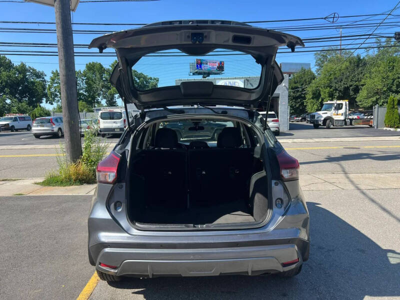 2021 Nissan Kicks S