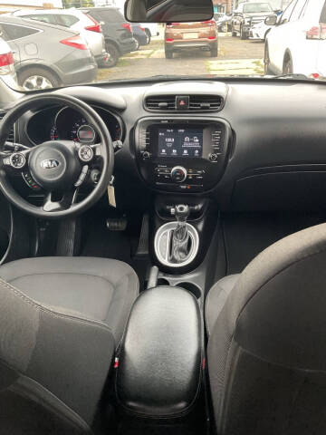2018 Kia Soul +