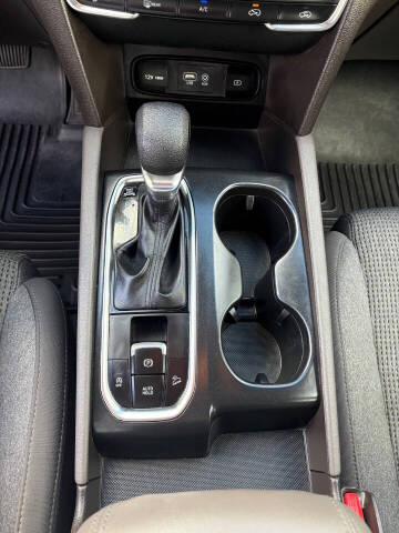 2019 Hyundai Santa Fe SE 2.4L