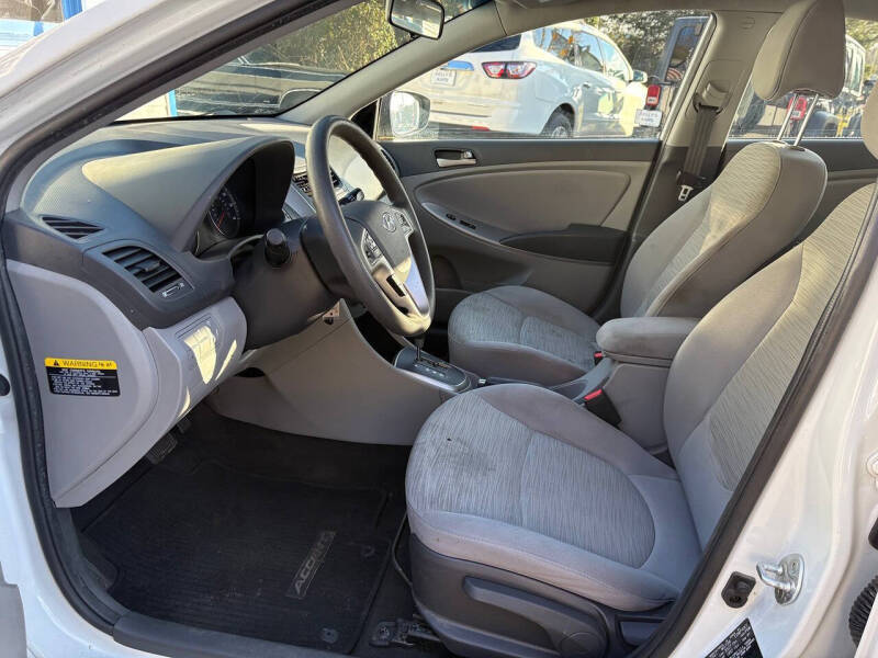 2017 Hyundai Accent Value Edition