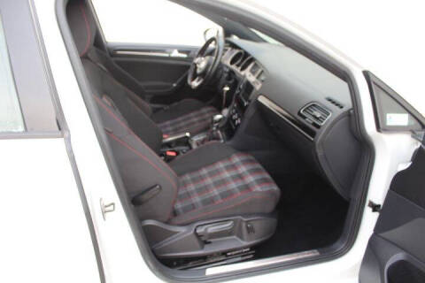 2016 Volkswagen Golf GTI S