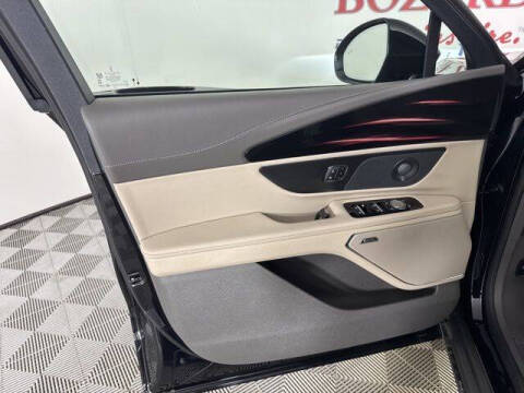 2025 Lincoln Nautilus Reserve