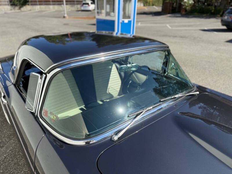 1957 Ford Thunderbird