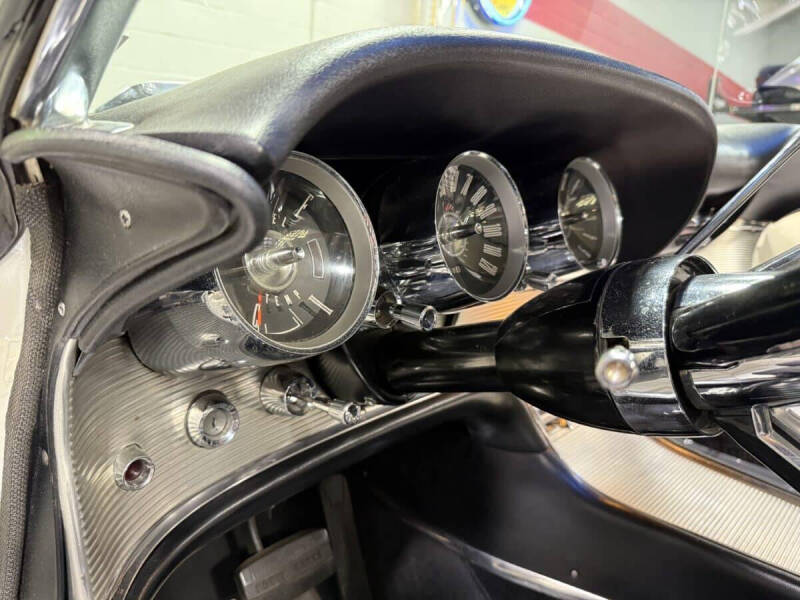 1962 Ford Thunderbird